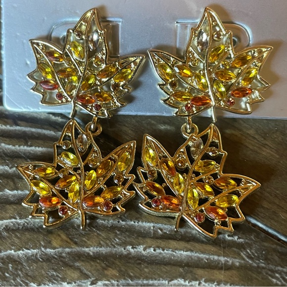 NEW SUGARFIX By BAUBLEBAR Rhinestone Leaf It To Me Earrings - Picture 2 of 5